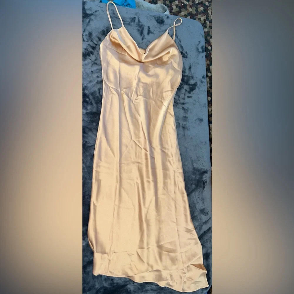 Petal & Pup Cyprus Dress in Gold Size 6 New with tag - Picture 15 of 16